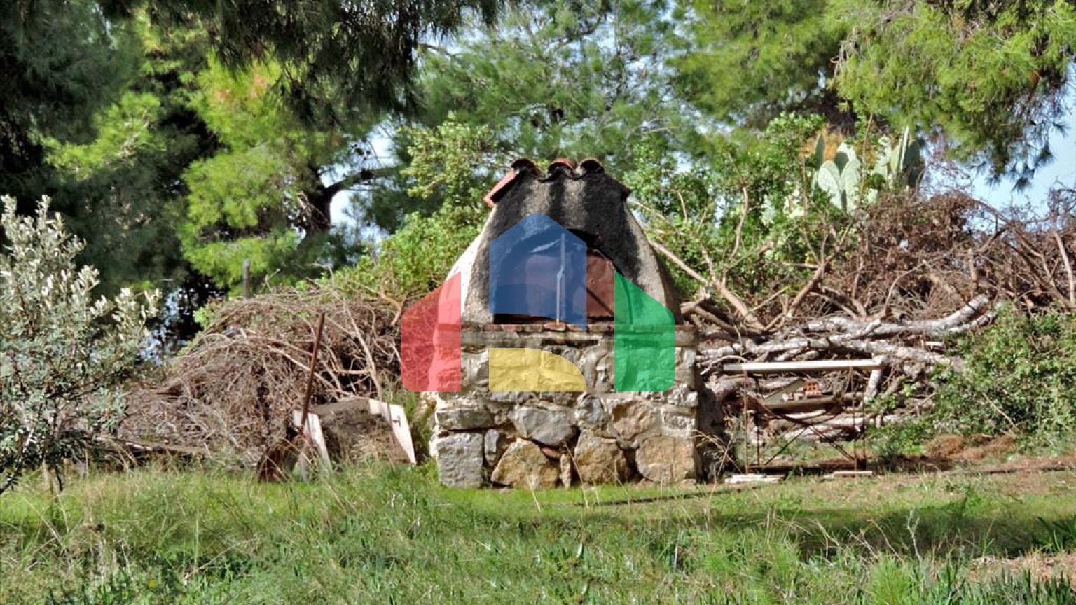 Продаж - Земельна ділянка 4000 m² Евія