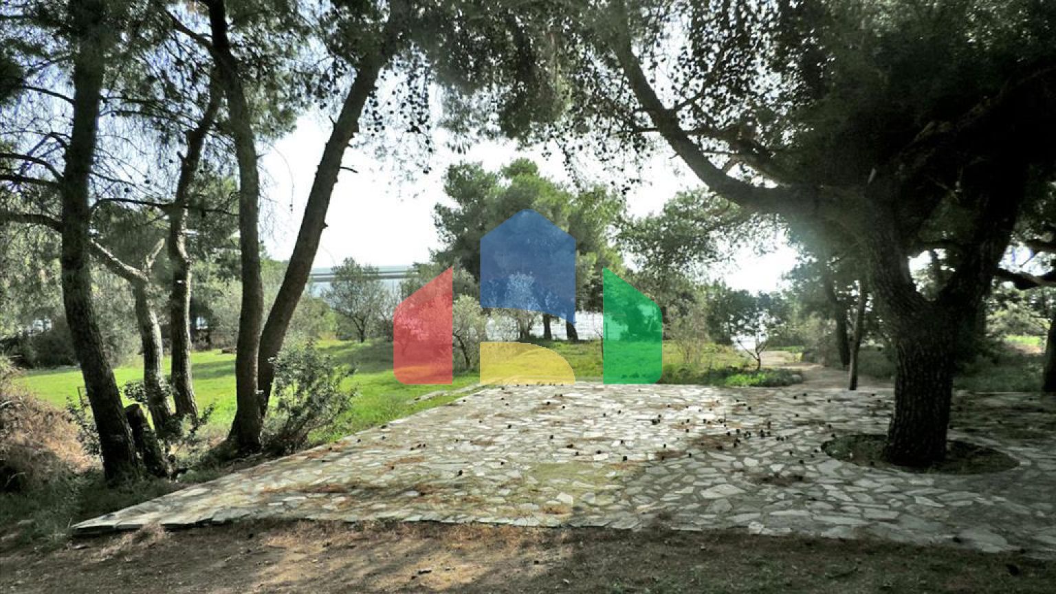 Продаж - Земельна ділянка 4000 m² Евія