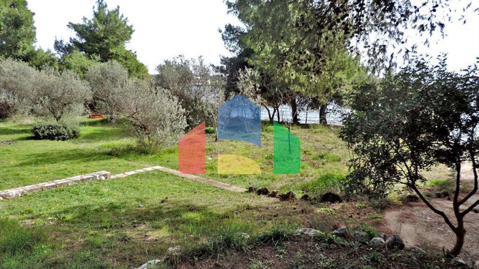 Продаж - Земельна ділянка 4000 m² Евія