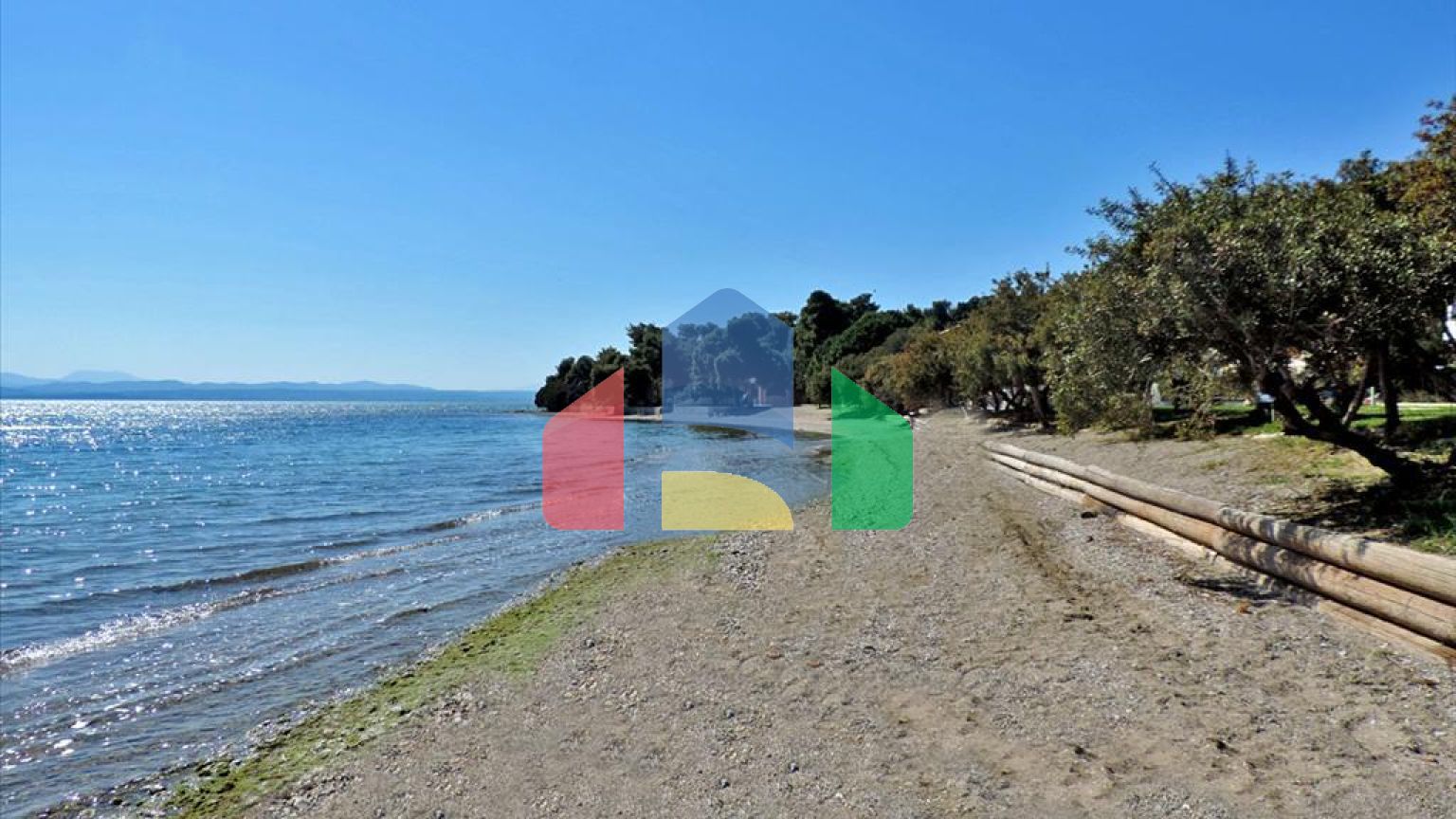 Продаж - Земельна ділянка 4000 m² Евія