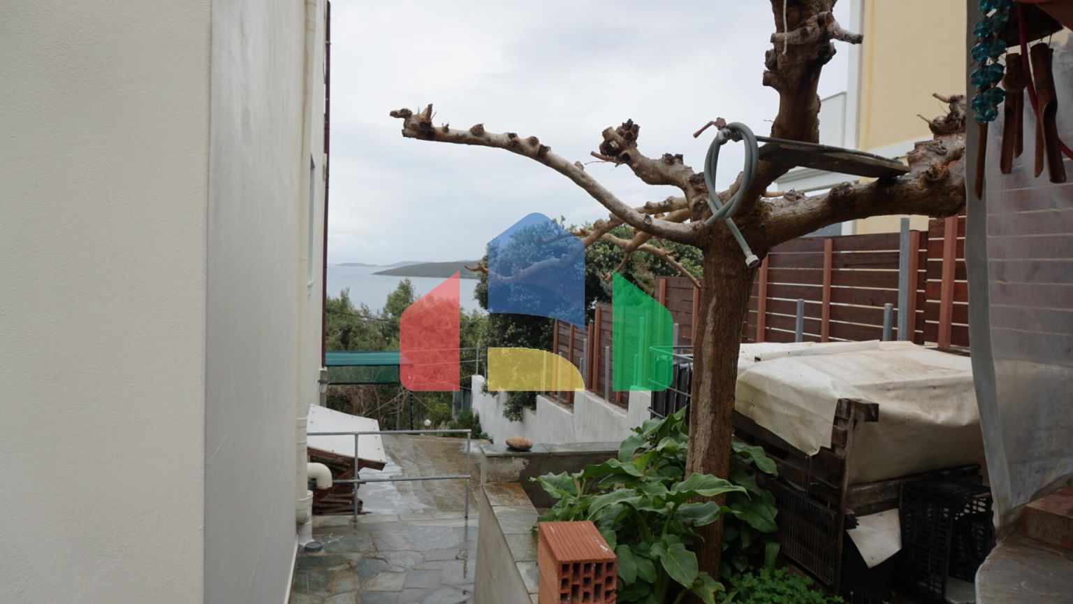 Продажа - Коттедж 220 m² Эвия