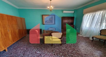 Продаж - Готель 307 m² Евія