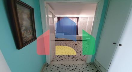 Продаж - Готель 307 m² Евія