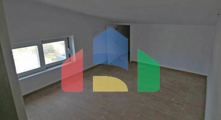 Продаж - Таунхаус 133 m² Евія