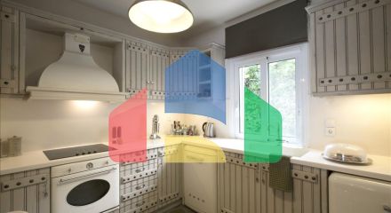 Продаж - Вілла 350 m² Евія