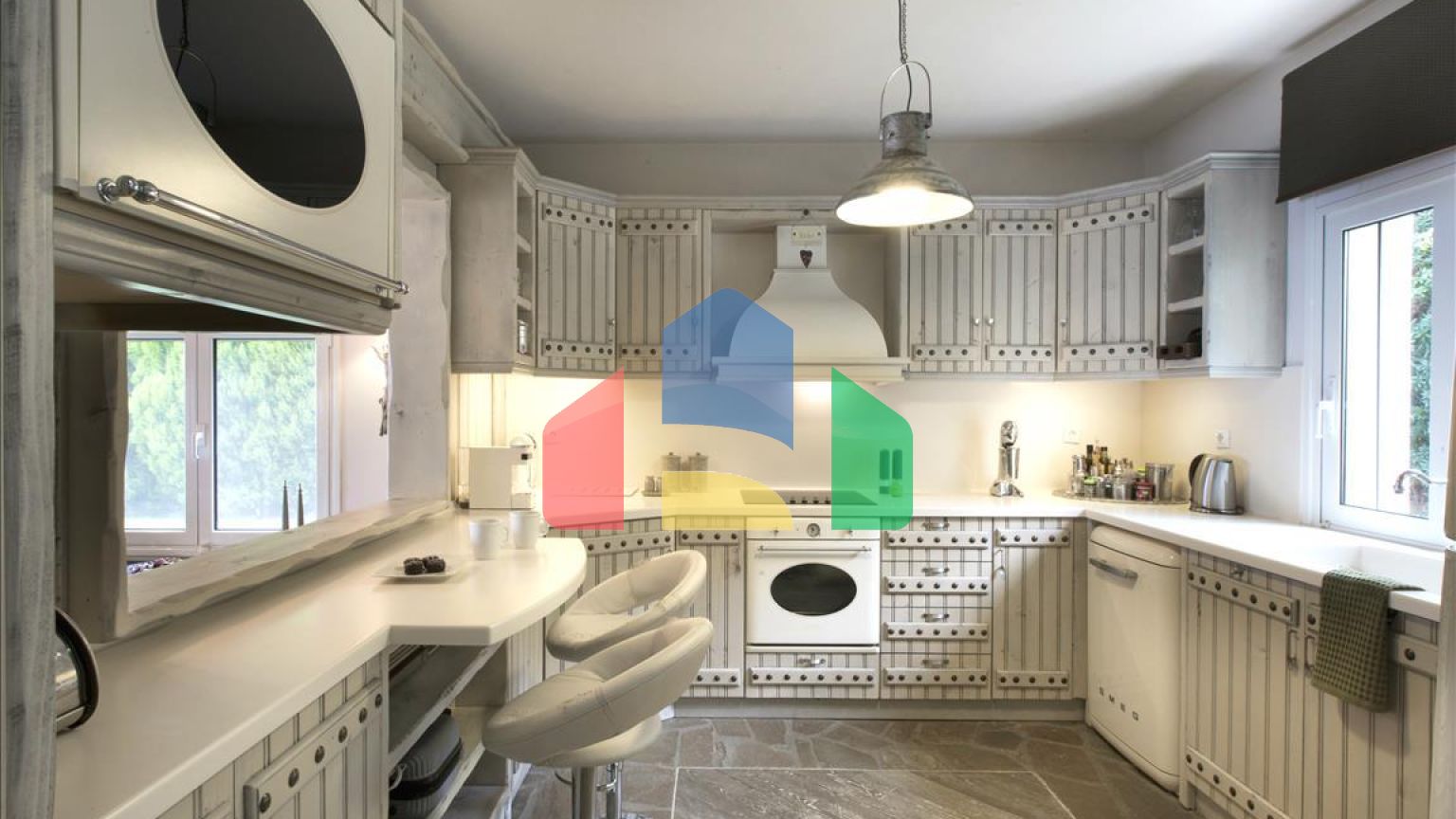 Продаж - Вілла 350 m² Евія