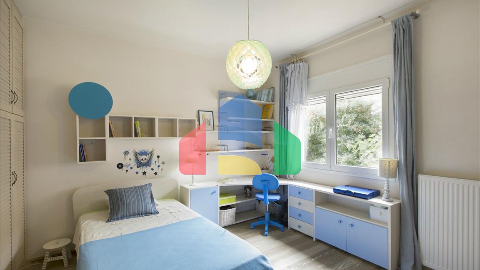 Продаж - Вілла 350 m² Евія