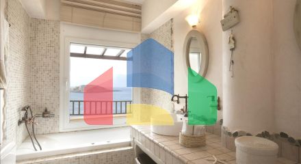 Продаж - Вілла 350 m² Евія