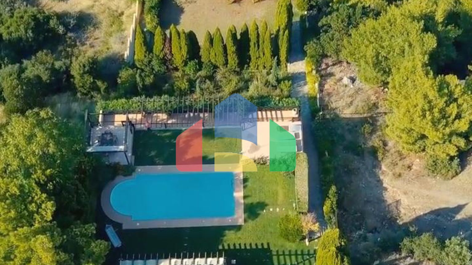 Продаж - Вілла 350 m² Евія