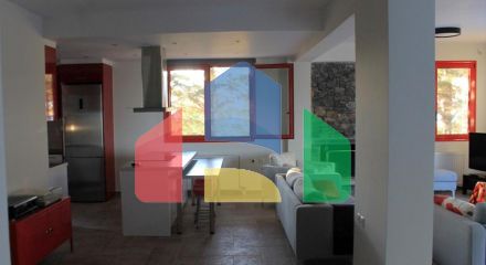 Продаж - Вілла 250 m² Евія