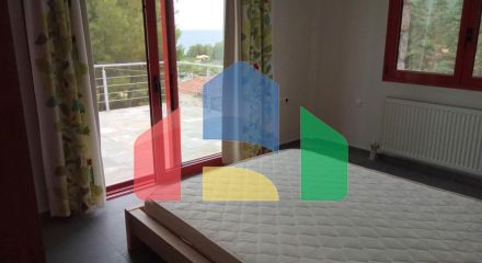 Продажа - Вилла 250 m² Эвия