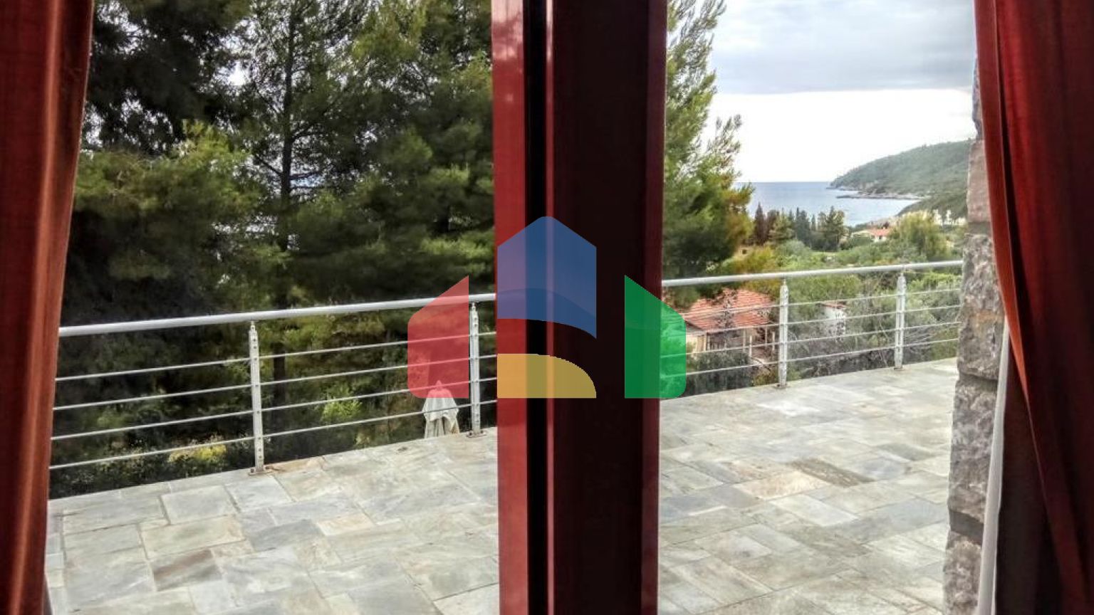 Продажа - Вилла 250 m² Эвия