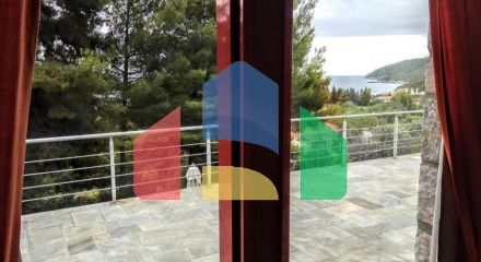 Продажа - Вилла 250 m² Эвия