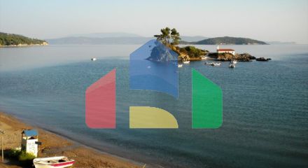 Продажа - Вилла 250 m² Эвия