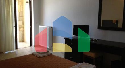 Продаж - Готель 700 m² Евія