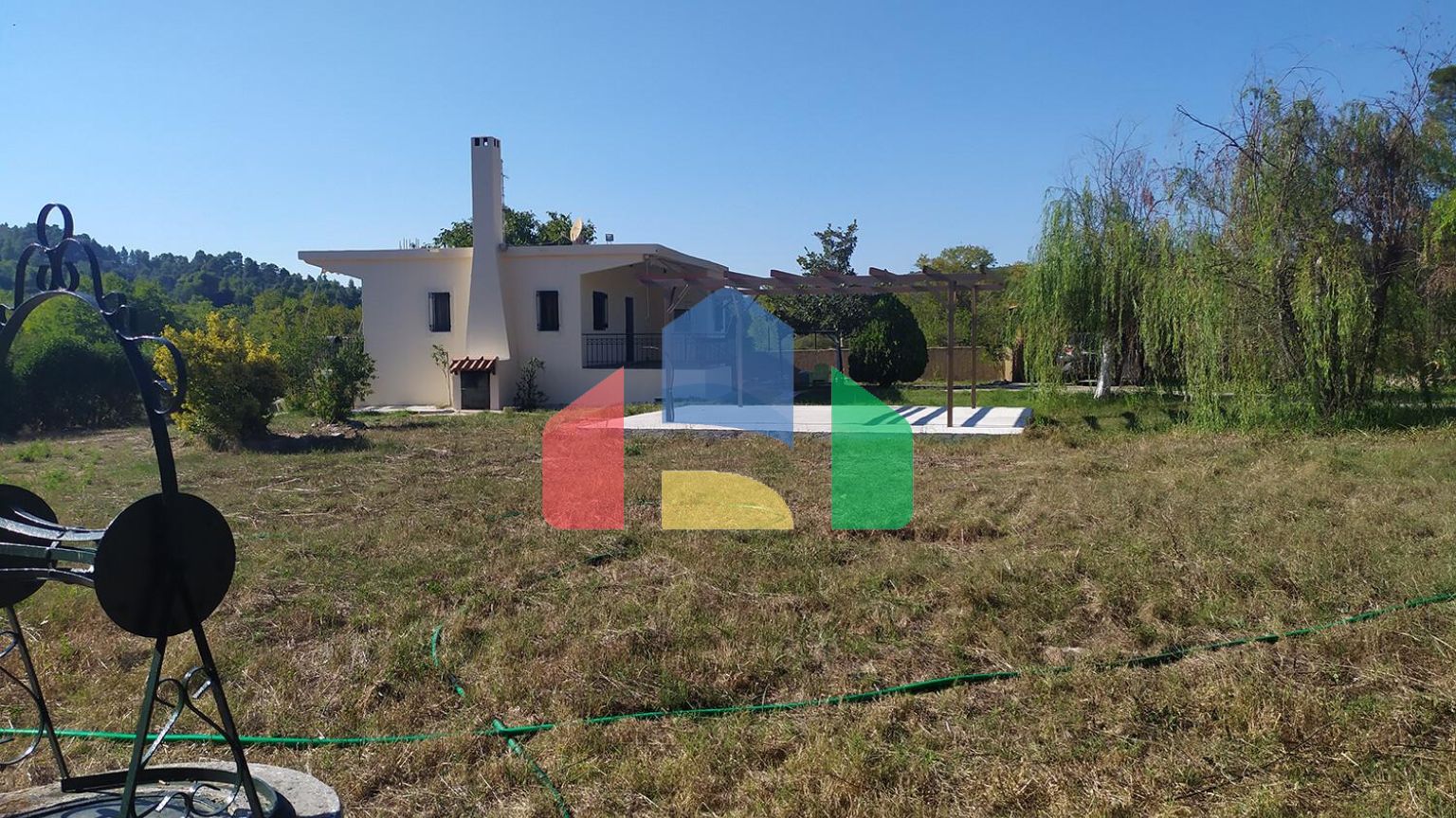 Продаж - Котедж 80 m² Евія