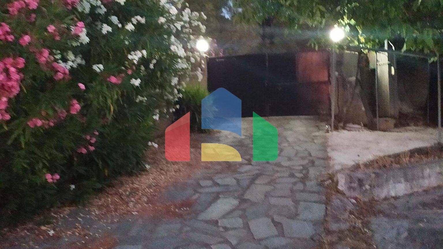 Продаж - Котедж 80 m² Евія