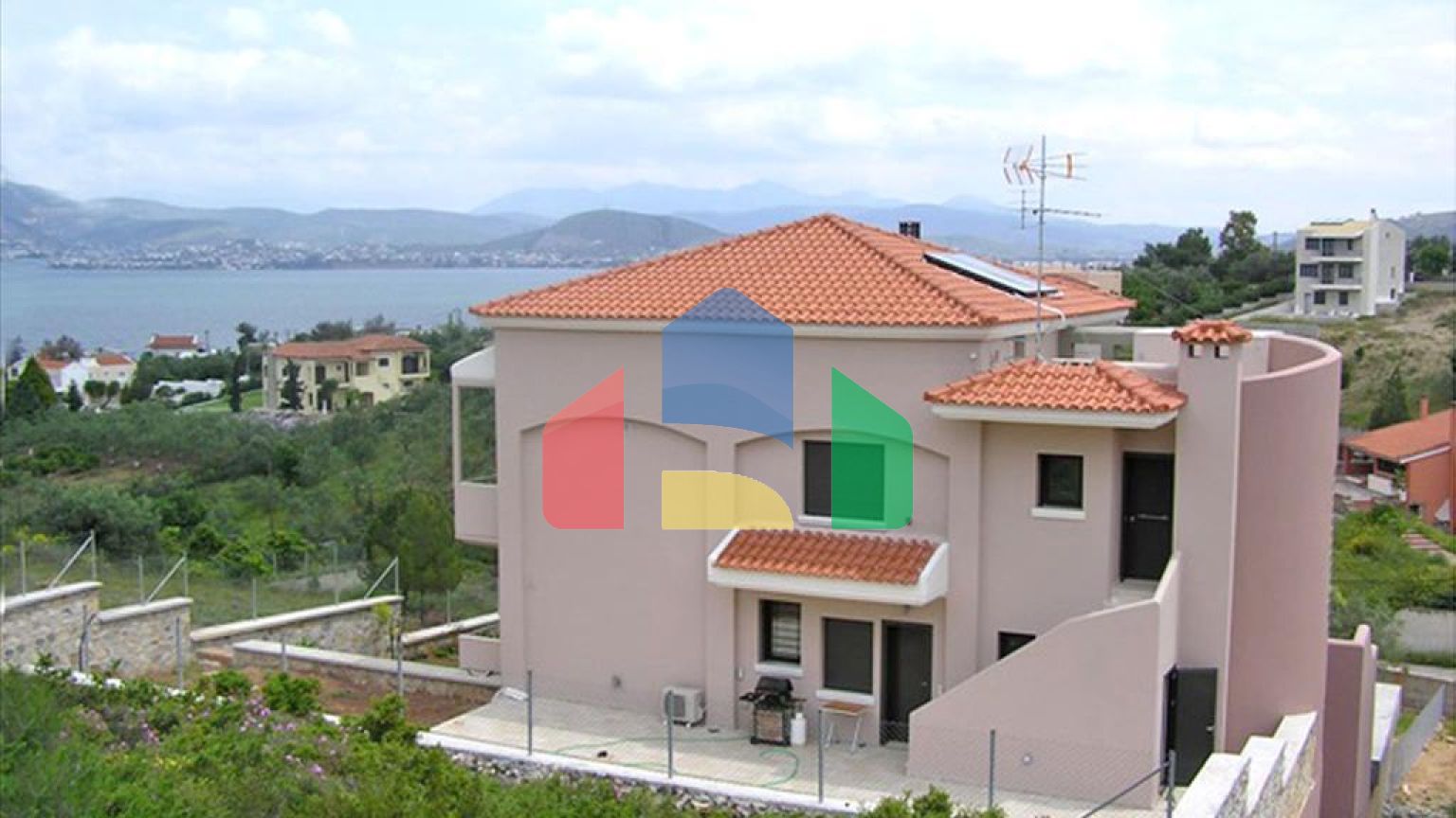 Продажа - Таунхаус 400 m² Эвия