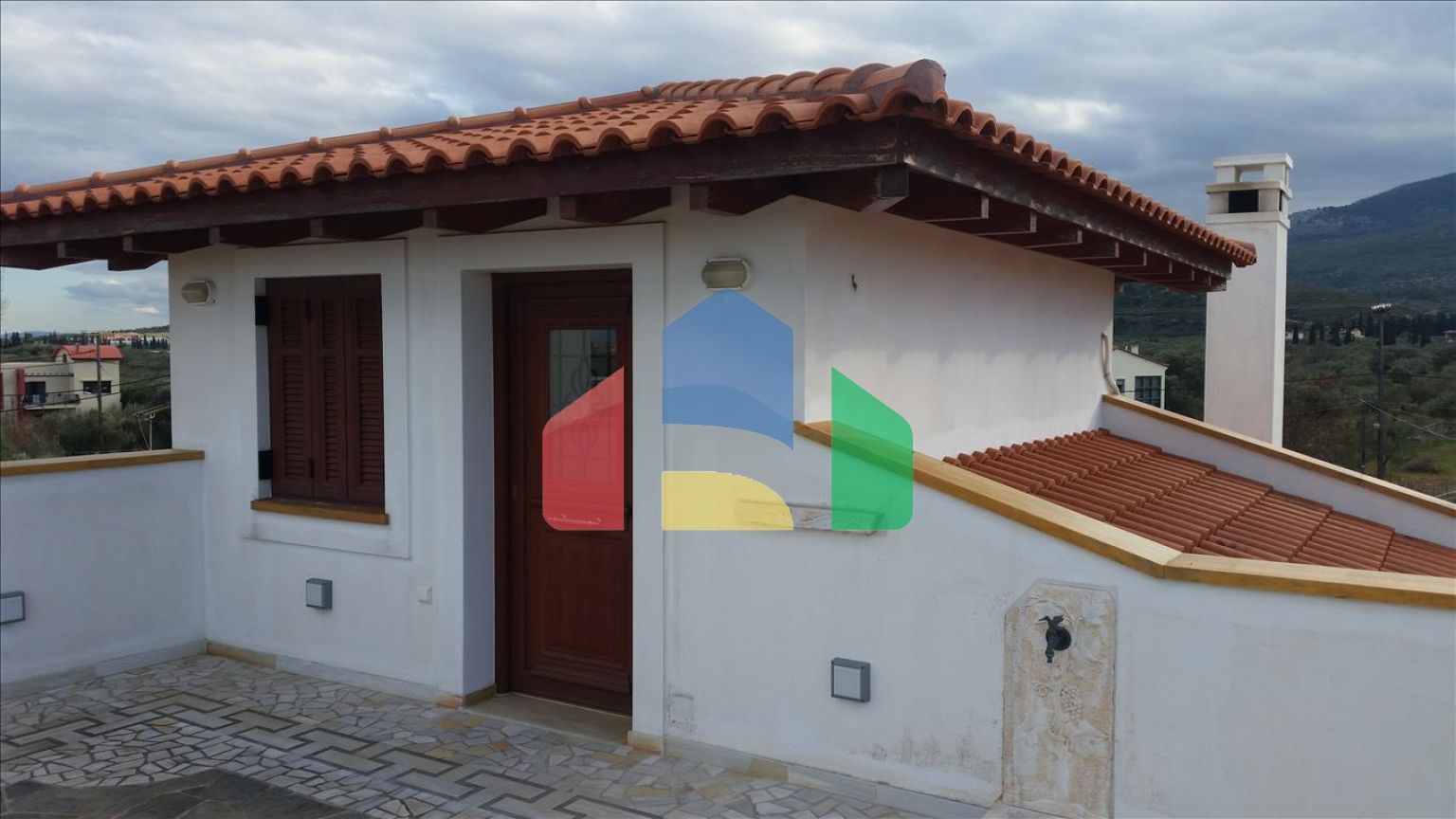 Продаж - Котедж 420 m² Евія