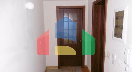 Продаж - Котедж 420 m² Евія