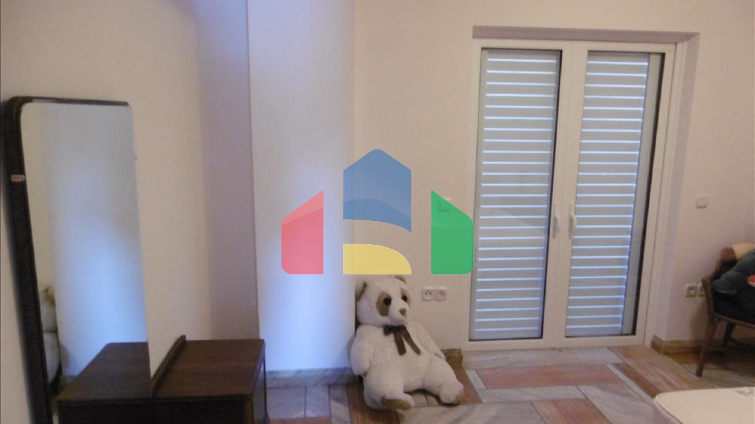 Продаж - Котедж 420 m² Евія