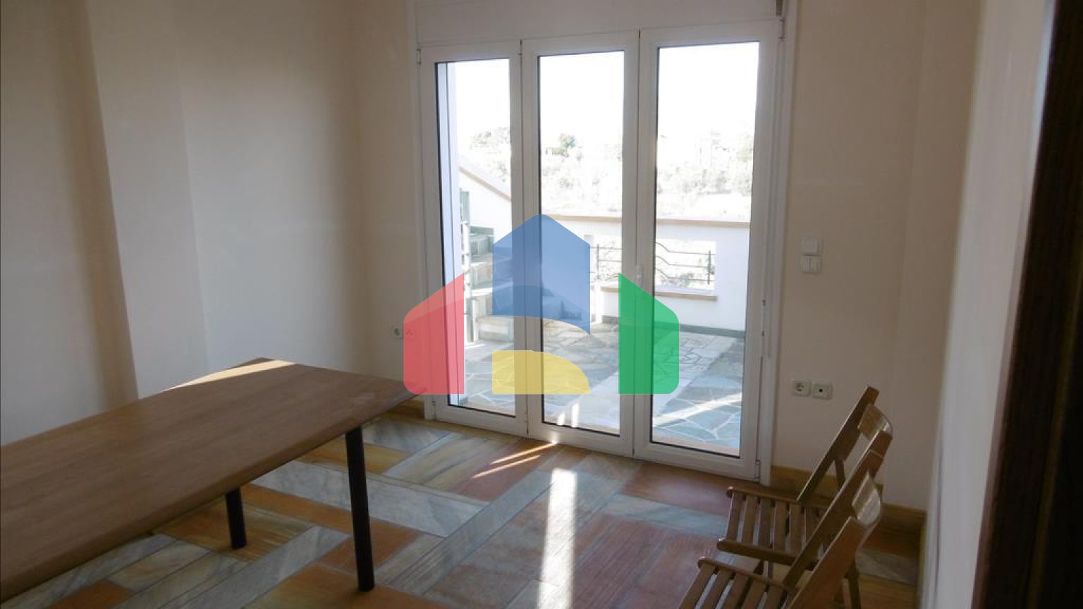 Продаж - Котедж 420 m² Евія