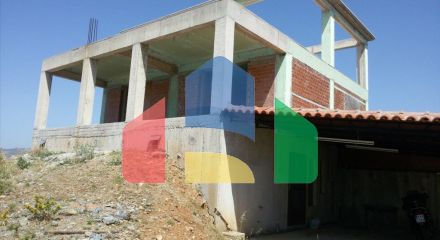 Продаж - Таунхаус 160 m² Евія
