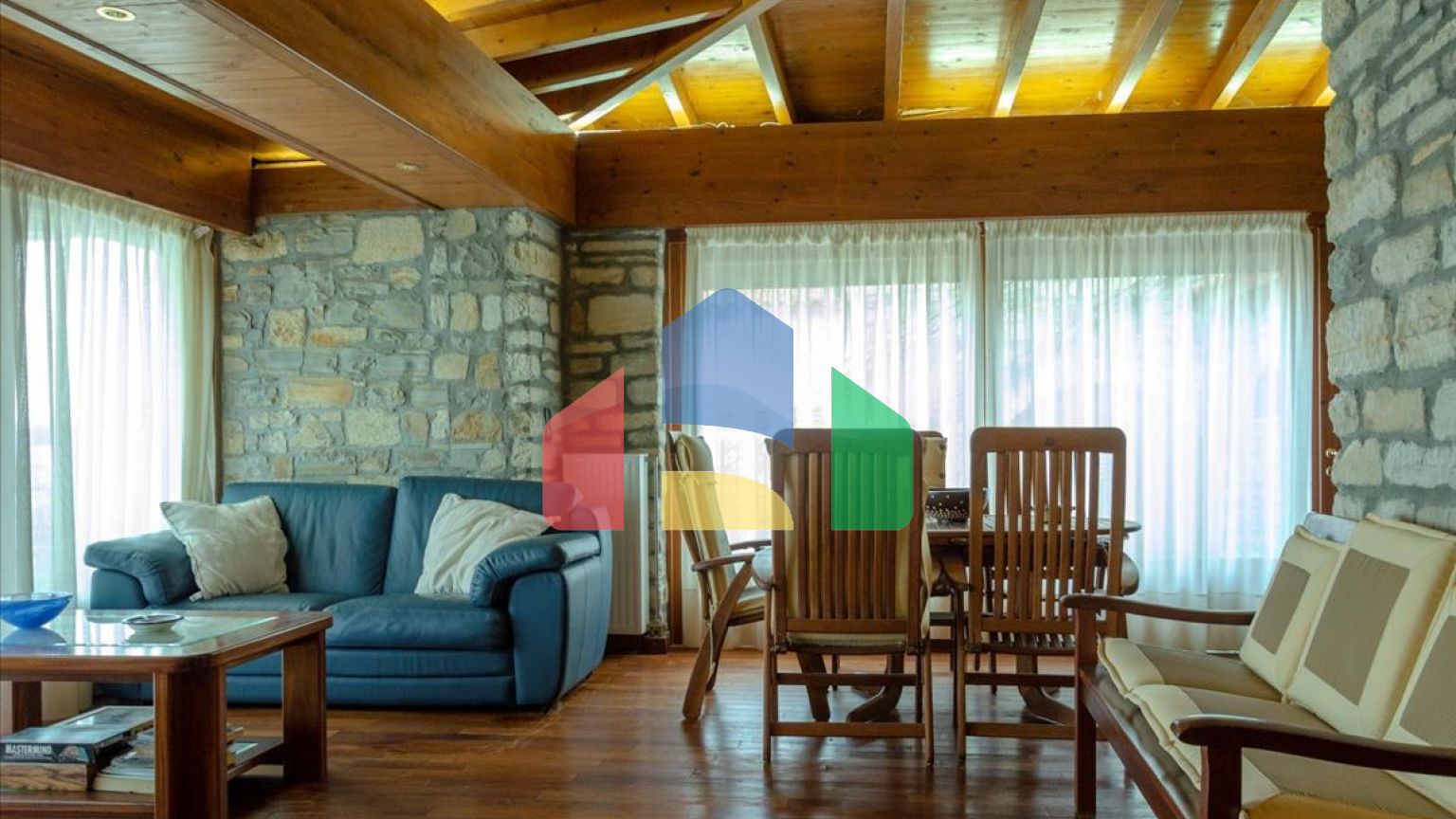 Продажа - Коттедж 204 m² Эвия