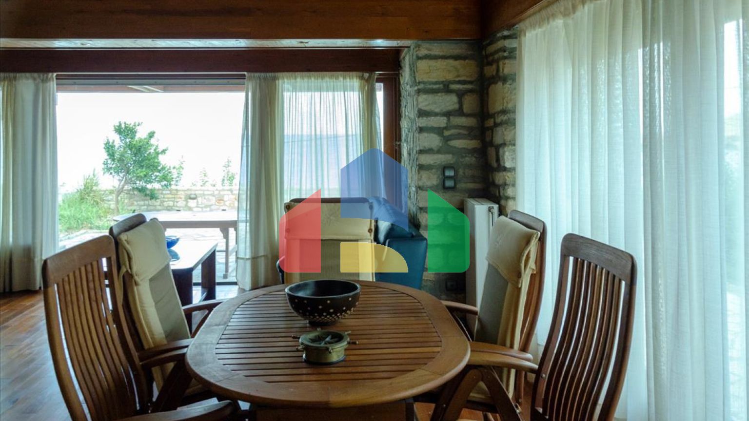 Продажа - Коттедж 204 m² Эвия