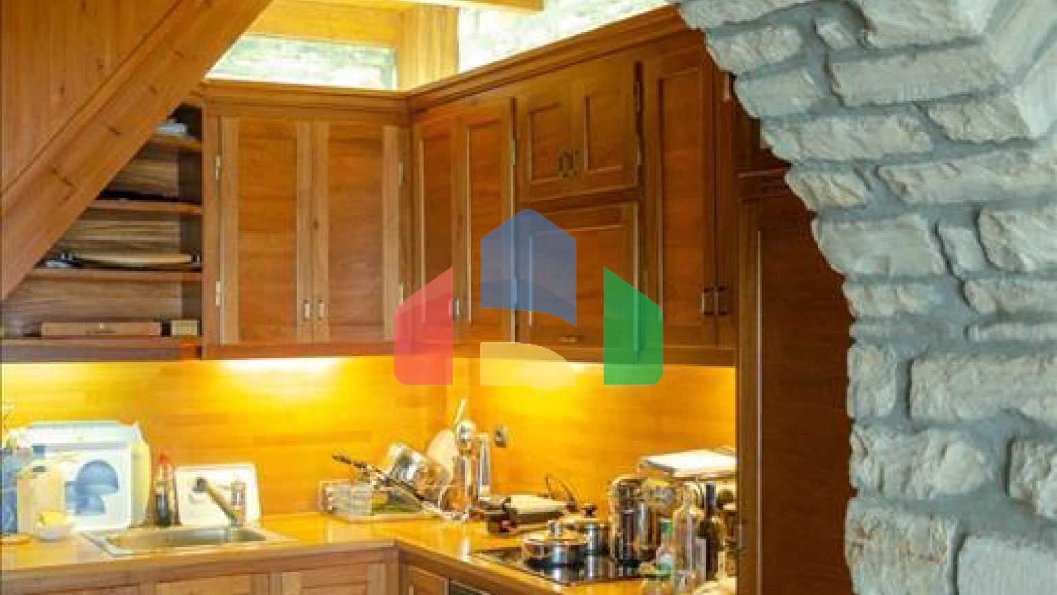 Продажа - Коттедж 204 m² Эвия