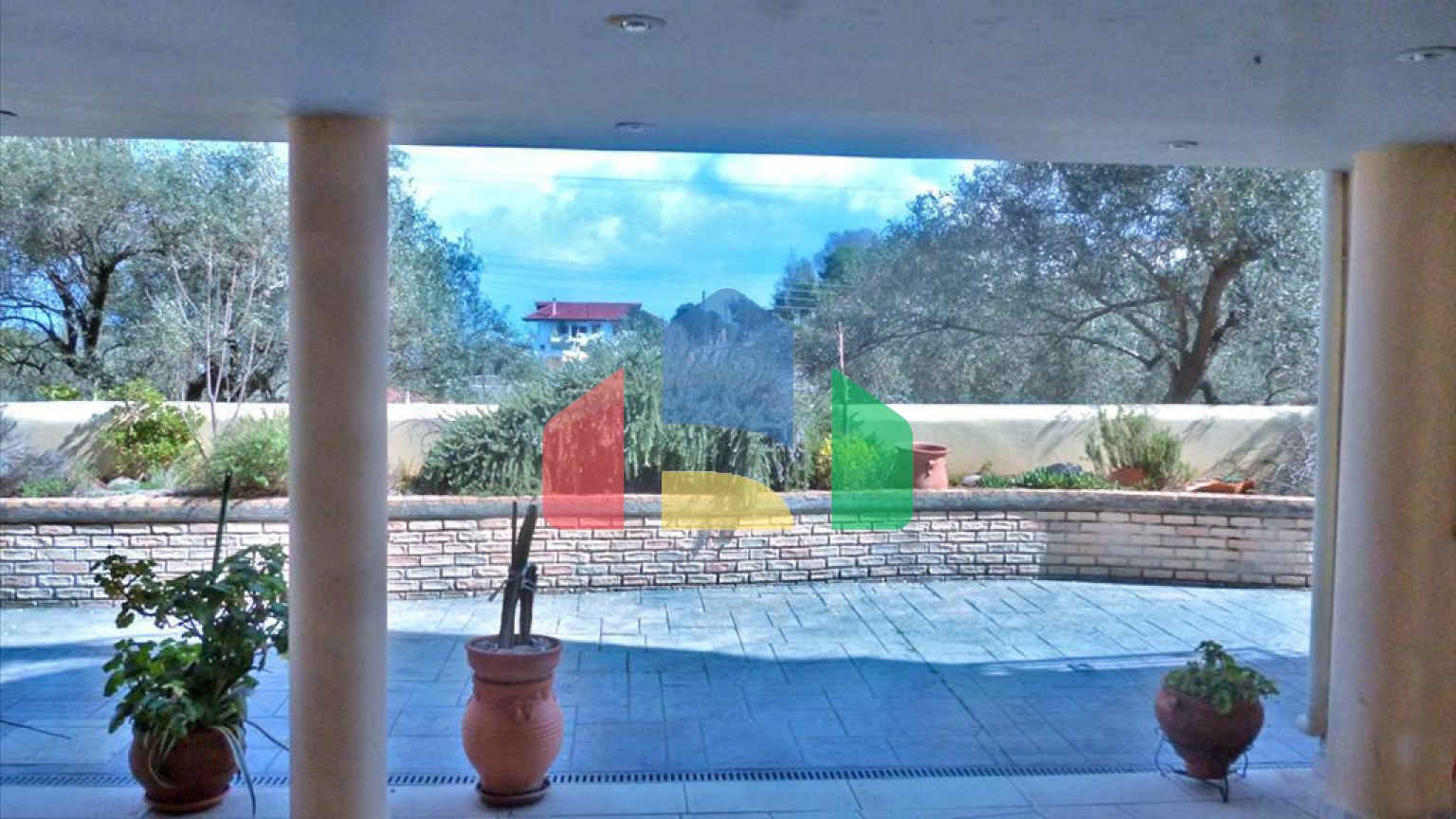 Продаж - Котедж 430 m² Евія