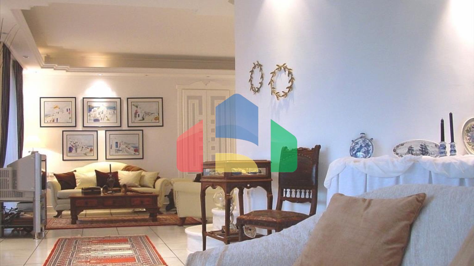 Продаж - Вілла 550 m² Евія