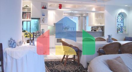 Продаж - Вілла 550 m² Евія