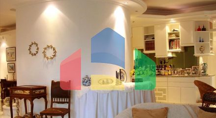 Продаж - Вілла 550 m² Евія