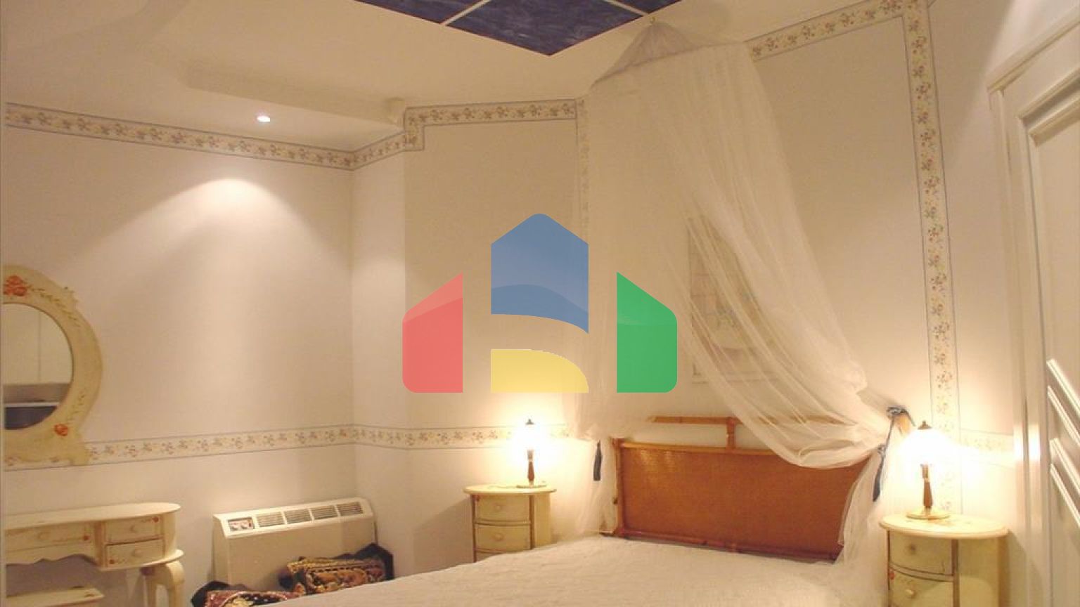 Продаж - Вілла 550 m² Евія