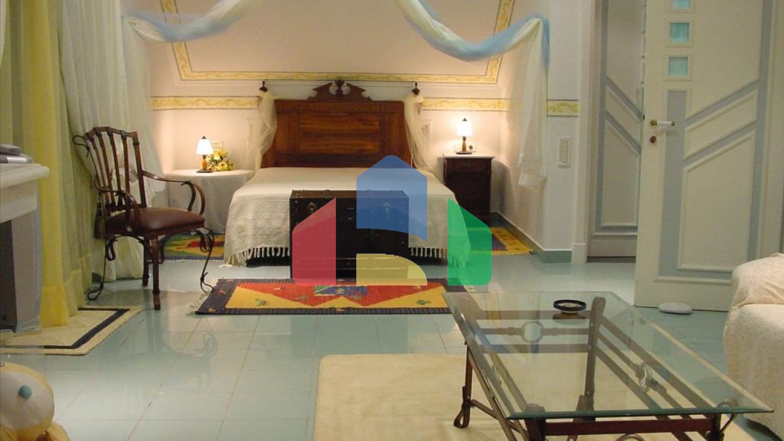 Продаж - Вілла 550 m² Евія