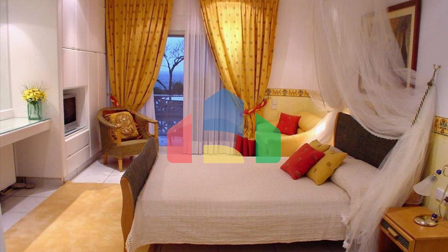 Продаж - Вілла 550 m² Евія