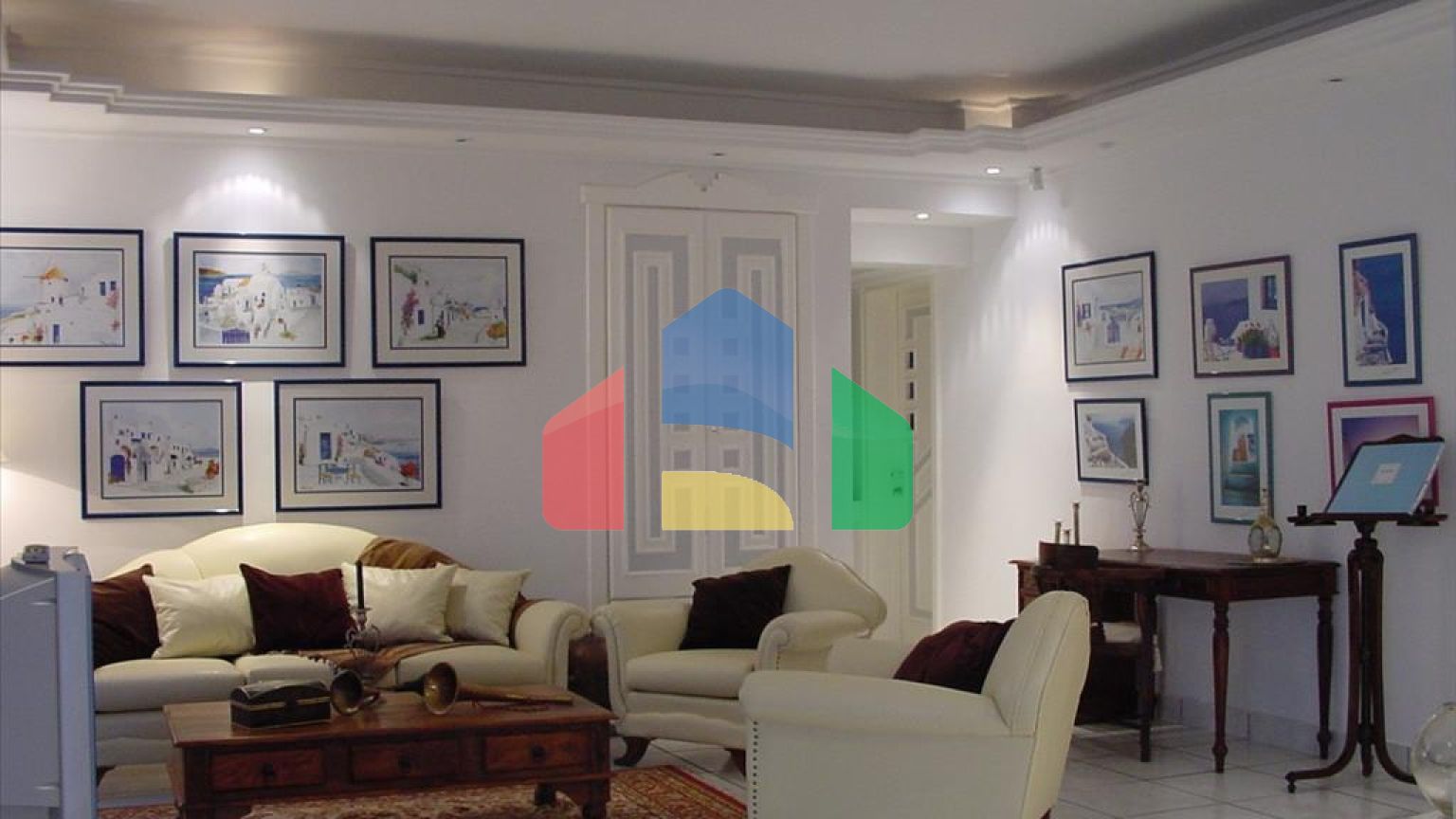 Продаж - Вілла 550 m² Евія