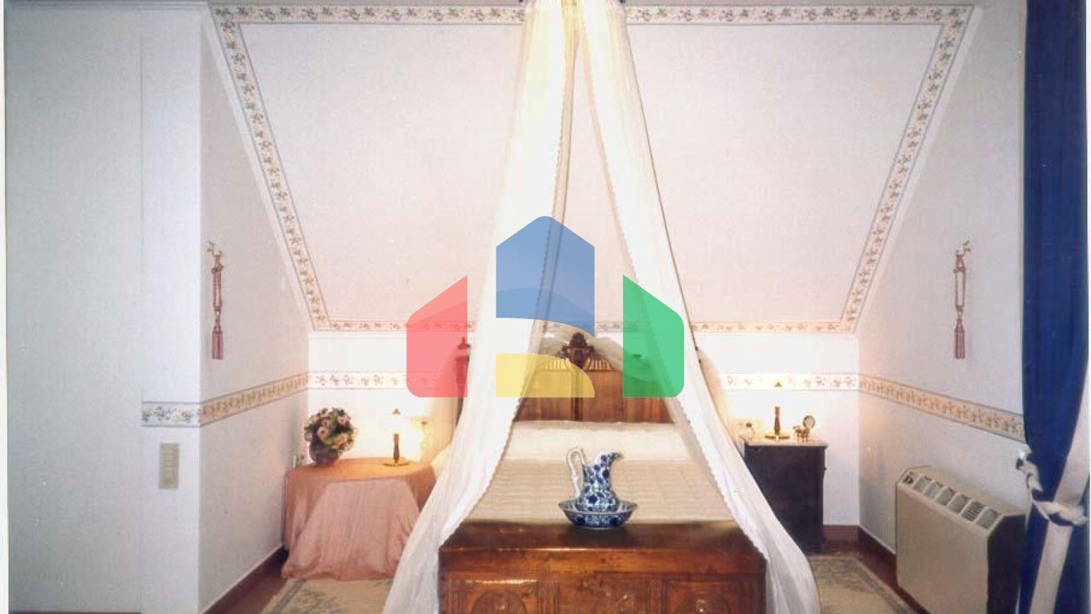 Продаж - Вілла 550 m² Евія