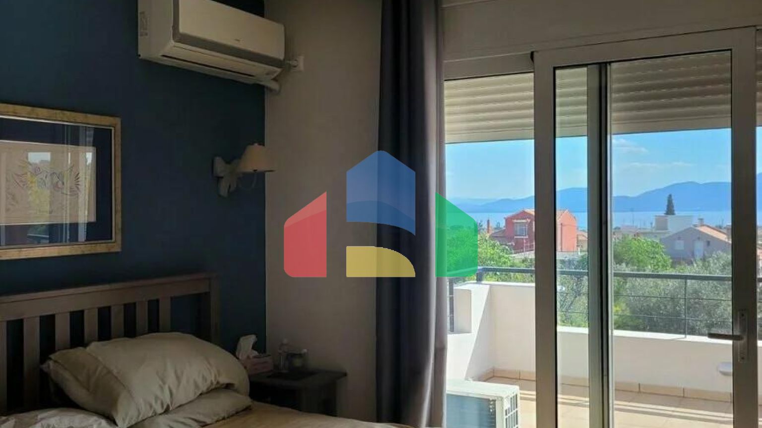 Продаж - Котедж 184 m² Евія