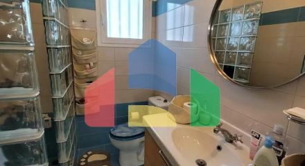 Продаж - Котедж 184 m² Евія