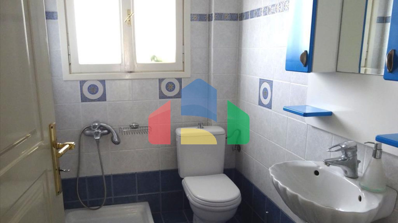 Продаж - Котедж 400 m² Евія