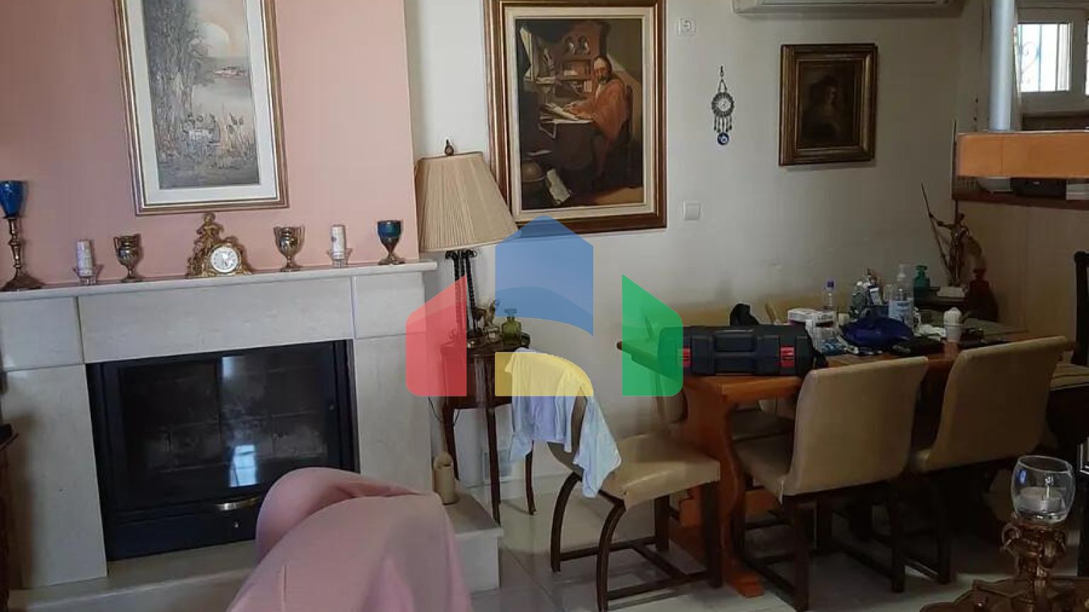 Продаж - Таунхаус 130 m² Евія