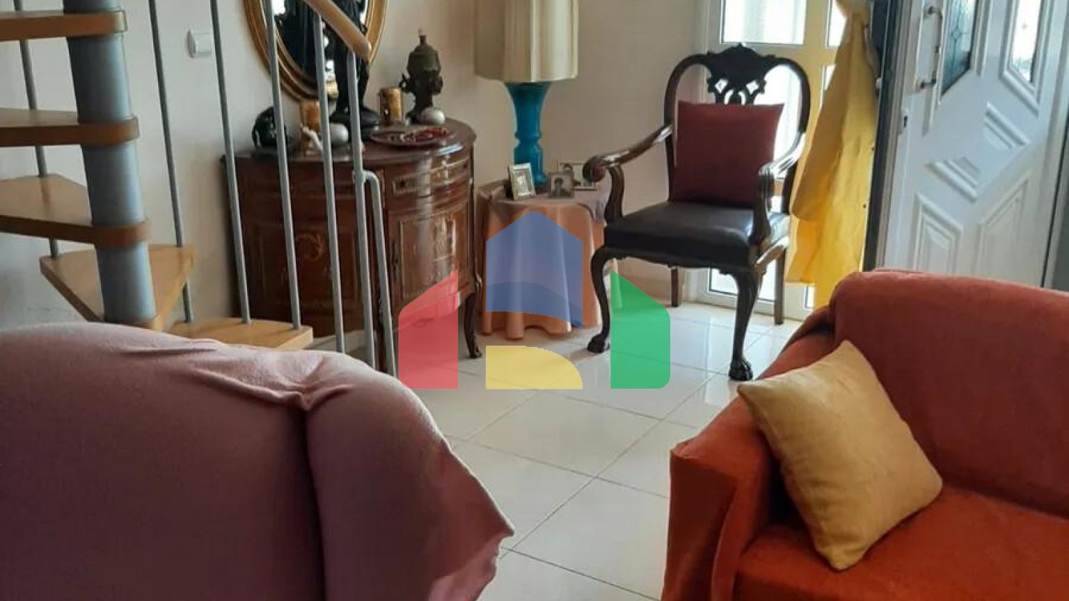 Продаж - Таунхаус 130 m² Евія