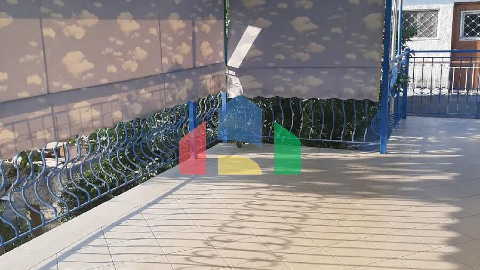 Продаж - Таунхаус 130 m² Евія