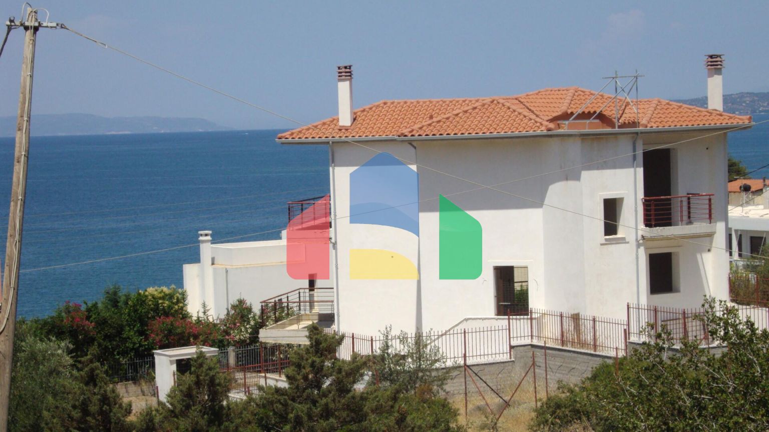 Продаж - Таунхаус 195 m² Евія