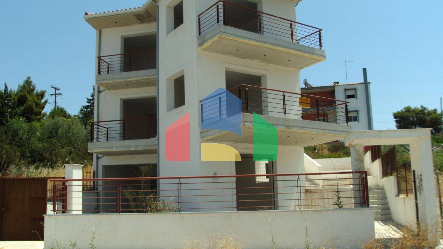 Продаж - Таунхаус 195 m² Евія