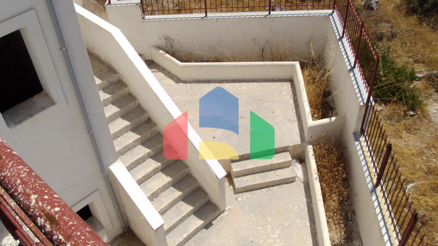 Продаж - Таунхаус 195 m² Евія