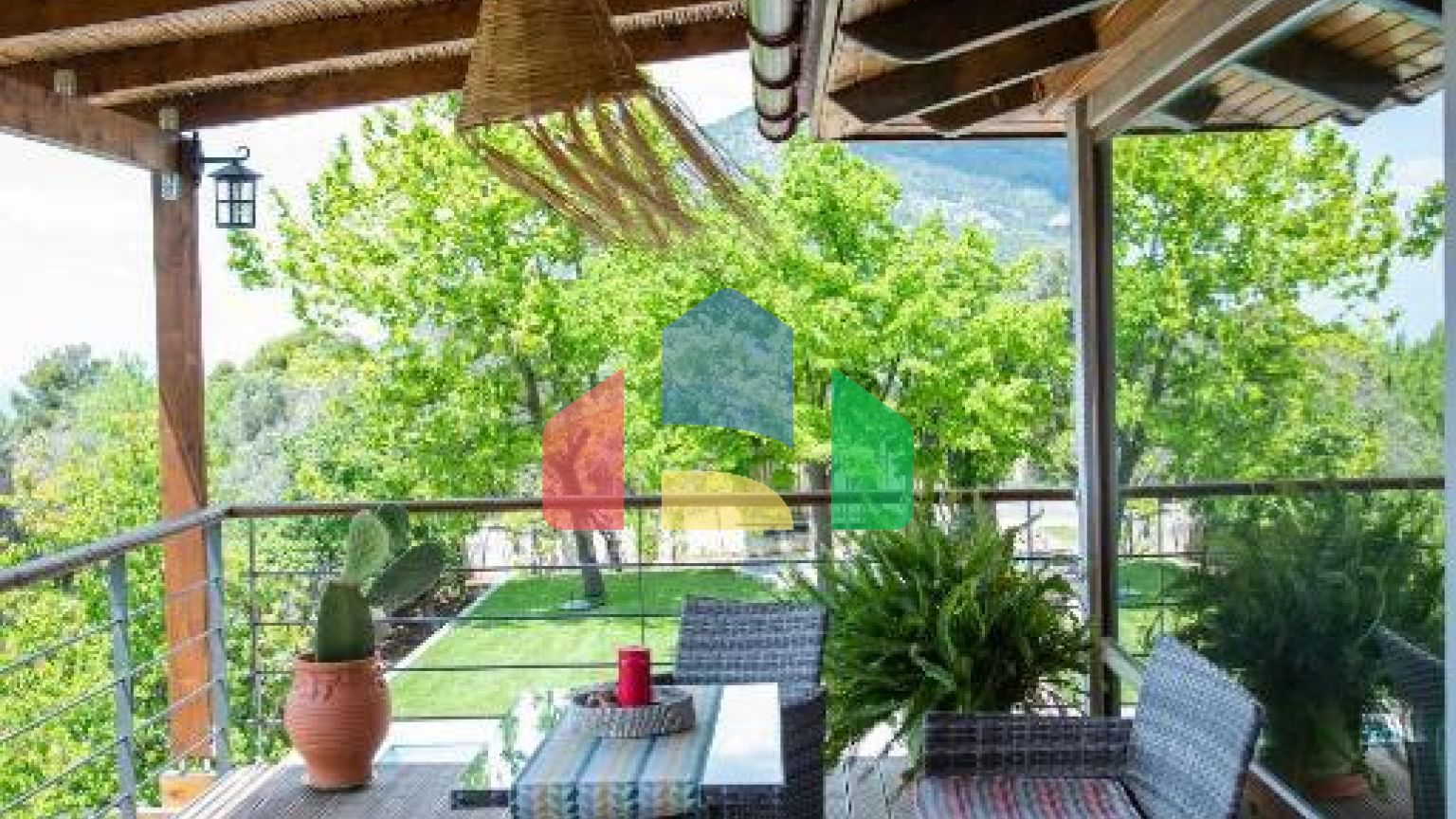 Продаж - Котедж 120 m² Евія