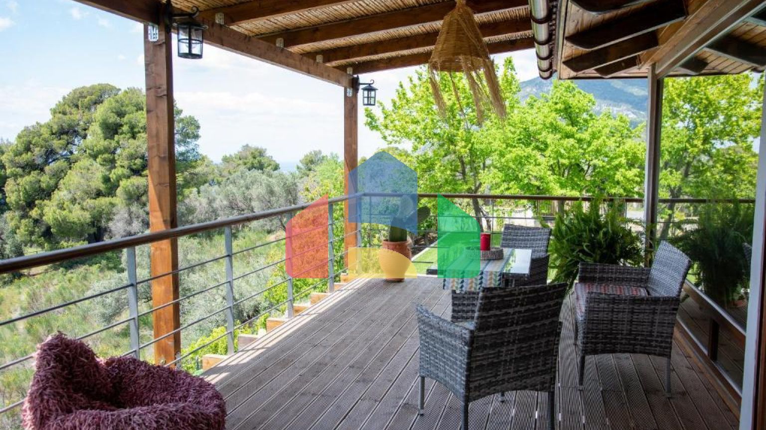 Продаж - Котедж 120 m² Евія